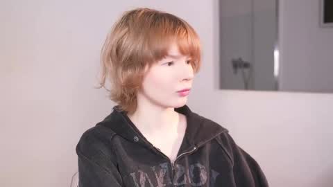 Snapshot of misska__ chatting on 10/23/25, 06:45 BONYA online show from 10/23/25, 06:45