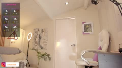 Ania online show from 10/30/25, 02:18