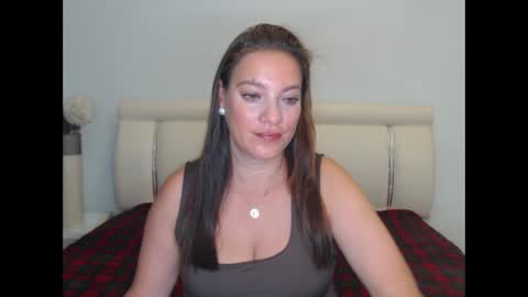 Khloe online show from 10/03/25, 01:24