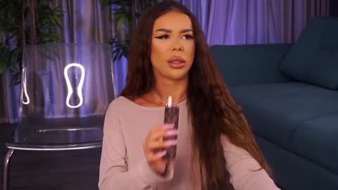 misskiarra online show from 01/12/25, 05:13