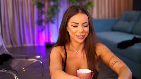 misskiarra online show from 01/27/25, 06:19