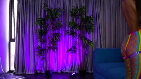 misskiarra online show from 02/26/25, 05:20