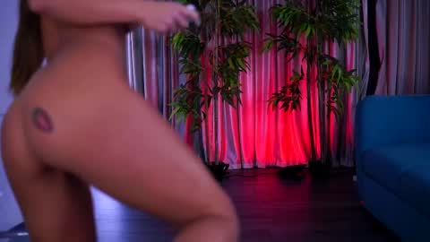 misskiarra online show from 03/06/25, 05:24