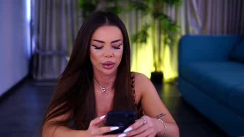 misskiarra online show from 03/08/25, 05:17