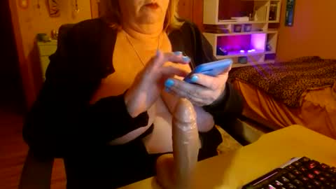 MissKittyFox online show from 01/18/26, 05:55