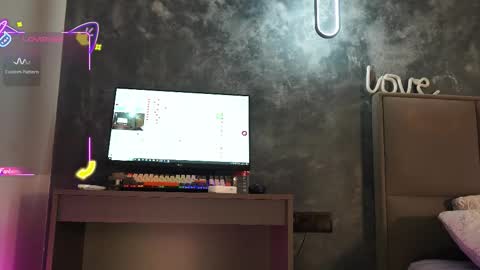 Snapshot of misskristel chatting on 09/24/25, 05:44 misskristel online show from 09/24/25, 05:44