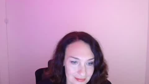 Christina online show from 10/10/25, 06:23