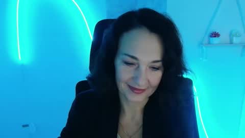 Christina online show from 10/19/25, 05:19