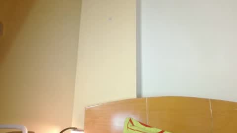 eva   online show from 10/17/25, 01:46