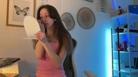 misslalii online show from 03/19/26, 06:56