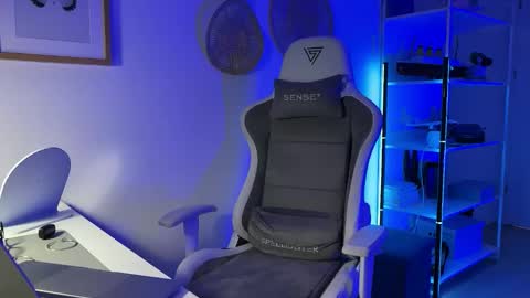 misslalii online show from 04/14/26, 06:47