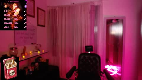 Snapshot of misslana_wn chatting on 10/11/25, 02:22 LanaLul  online show from 10/11/25, 02:22