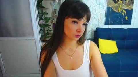 MissLaura online show from 11/02/25, 06:38