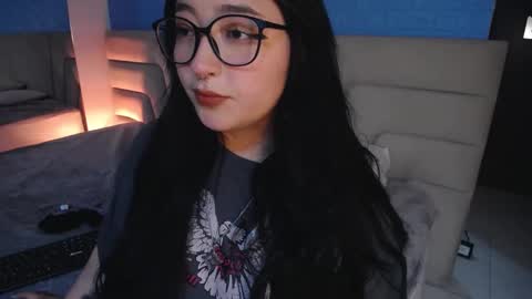 Miss Loise online show from 10/12/25, 04:11