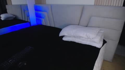 Miss Loise online show from 11/04/25, 03:38