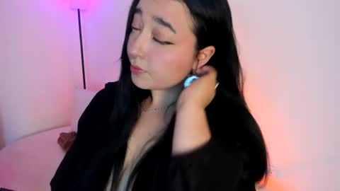 Snapshot of missloise chatting on 07/29/26, 03:37 Miss Loise online show from 07/29/26, 03:37