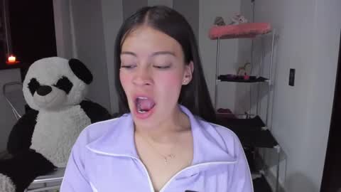 missloren333 online show from 03/11/25, 09:24