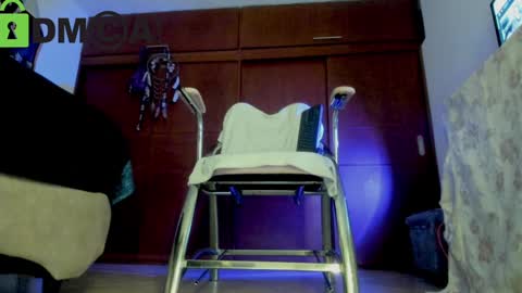 Snapshot of misslucye_robbie chatting on 01/25/25, 05:40 Lucye Robbie online show from 01/25/25, 05:40