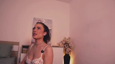 Lullu online show from 11/14/25, 02:49