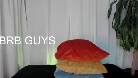 Snapshot of misslynn_ chatting on 02/18/25, 07:32 i am lyn online show from 02/18/25, 07:32