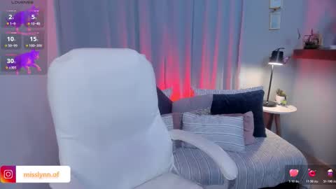 i am lyn online show from 03/11/26, 07:36