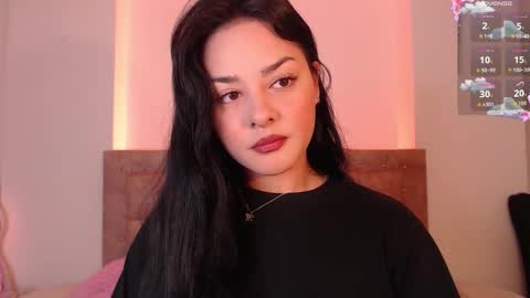 missmariana_ online show from 10/25/25, 12:18