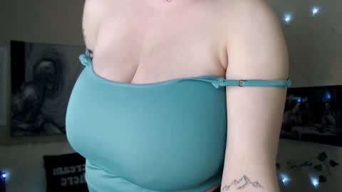 Li  online show from 02/10/25, 04:04