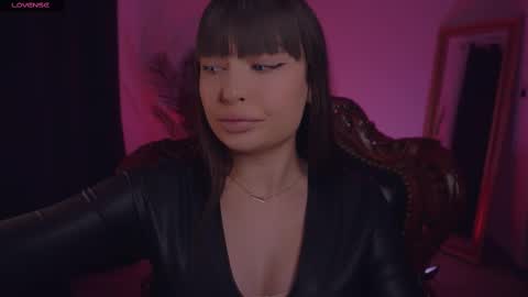 LUXXANDRA online show from 02/11/25, 05:47