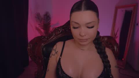 LUXXANDRA online show from 02/26/25, 06:15