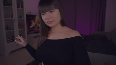 LUXXANDRA online show from 02/02/26, 06:34