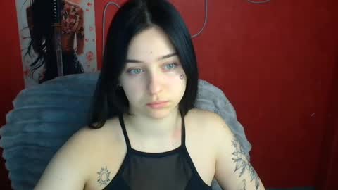 Mia online show from 04/05/26, 11:18