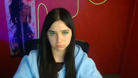 Mia online show from 04/15/26, 05:31