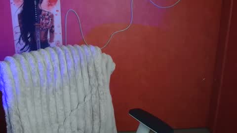 Snapshot of missmiamiss chatting on 04/24/26, 11:29 Mia online show from 04/24/26, 11:29