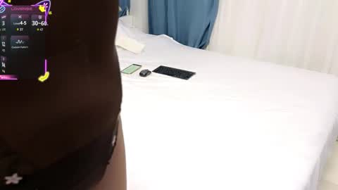 Snapshot of missmiamor chatting on 10/04/25, 07:01 Mia online show from 10/04/25, 07:01