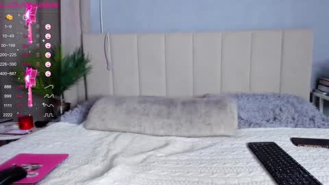 Snapshot of missmiatv chatting on 12/18/24, 07:04 missmiatv online show from 12/18/24, 07:04