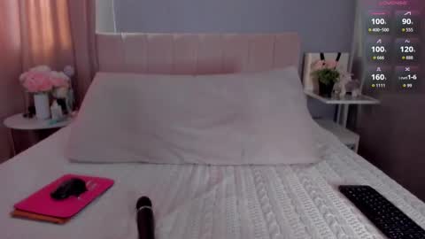 Snapshot of missmiatv chatting on 10/20/25, 03:29 missmiatv online show from 10/20/25, 03:29
