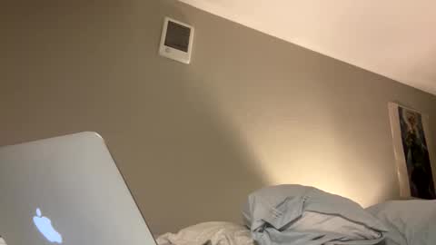 Snapshot of missmickeymay chatting on 11/02/25, 03:42 missmickeymay online show from 11/02/25, 03:42