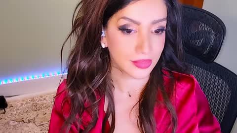 Snapshot of missmina chatting on 12/27/24, 05:09 Mina online show from 12/27/24, 05:09