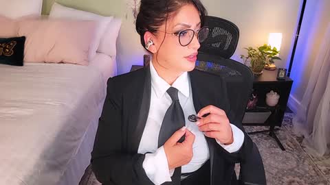 Snapshot of missmina chatting on 09/09/25, 03:28 Mina online show from 09/09/25, 03:28