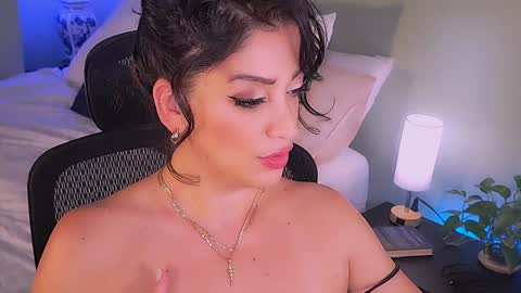 Snapshot of missmina chatting on 10/30/25, 02:24 Mina online show from 10/30/25, 02:24