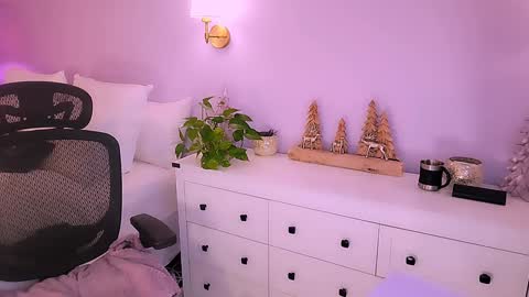 Snapshot of missmina chatting on 02/13/26, 04:41 Mina online show from 02/13/26, 04:41