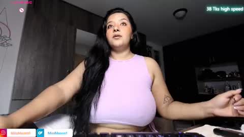 Snapshot of missmoonn chatting on 07/16/26, 07:09 MissMoon online show from 07/16/26, 07:09