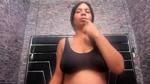 Naomy  online show from 12/01/25, 07:52