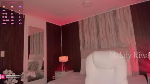 Snapshot of missnataly_ chatting on 10/13/25, 09:37 Nataly Rivas online show from 10/13/25, 09:37