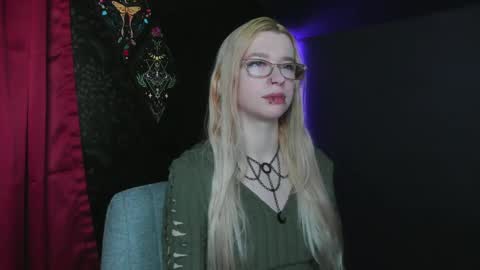 Mistress Nikki Vill online show from 02/11/25, 08:20