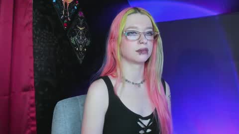 Mistress Nikki Vill online show from 02/26/25, 03:32