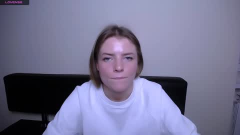 Olivia online show from 12/10/24, 04:49