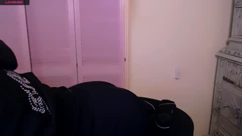 Olivia online show from 12/21/24, 03:20