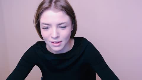 Olivia online show from 01/04/25, 09:32