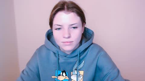 Olivia online show from 01/11/25, 10:51